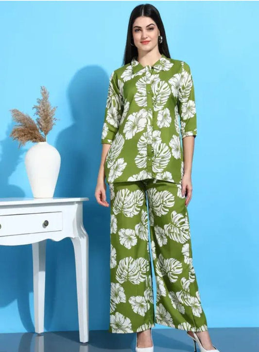 Fashionable Coord set woman