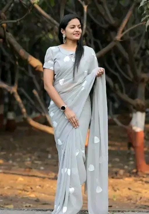 Allure Fashion Women's party wear Saree