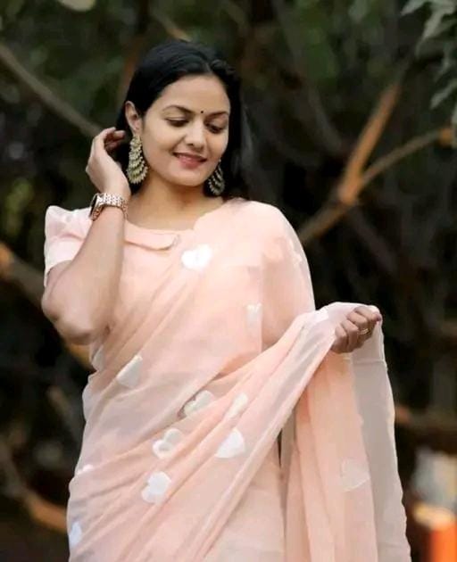 Allure Fashion Women's party wear Saree